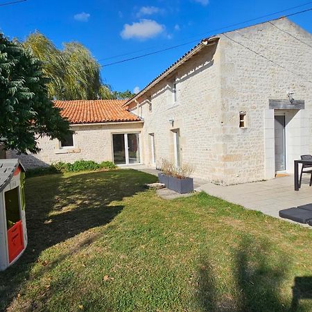 Le Gite De Malecot Gite Familial De 5 Personnes Coulon Exterior foto