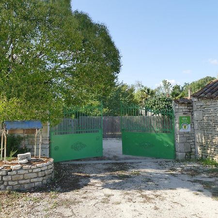 Le Gite De Malecot Gite Familial De 5 Personnes Coulon Exterior foto