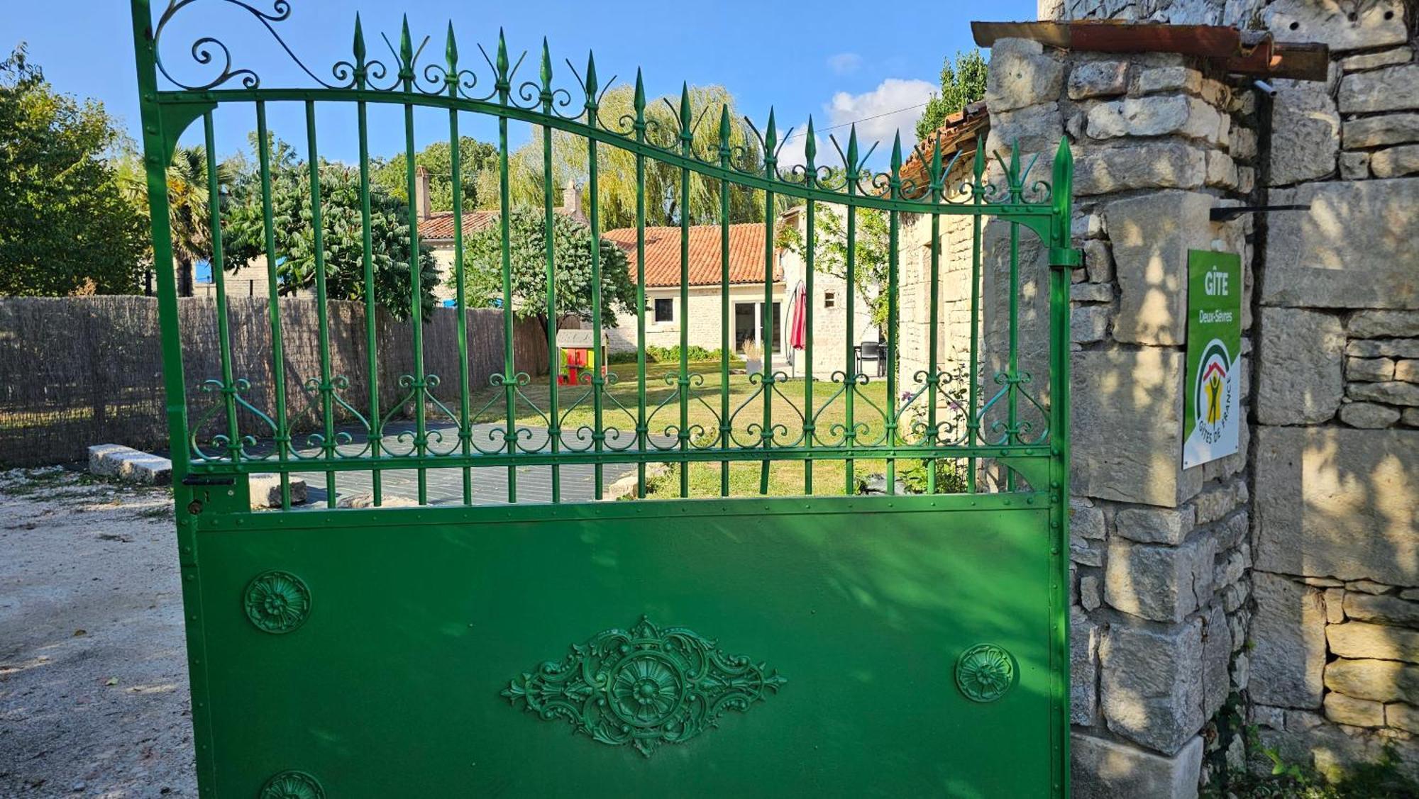 Le Gite De Malecot Gite Familial De 5 Personnes Coulon Exterior foto